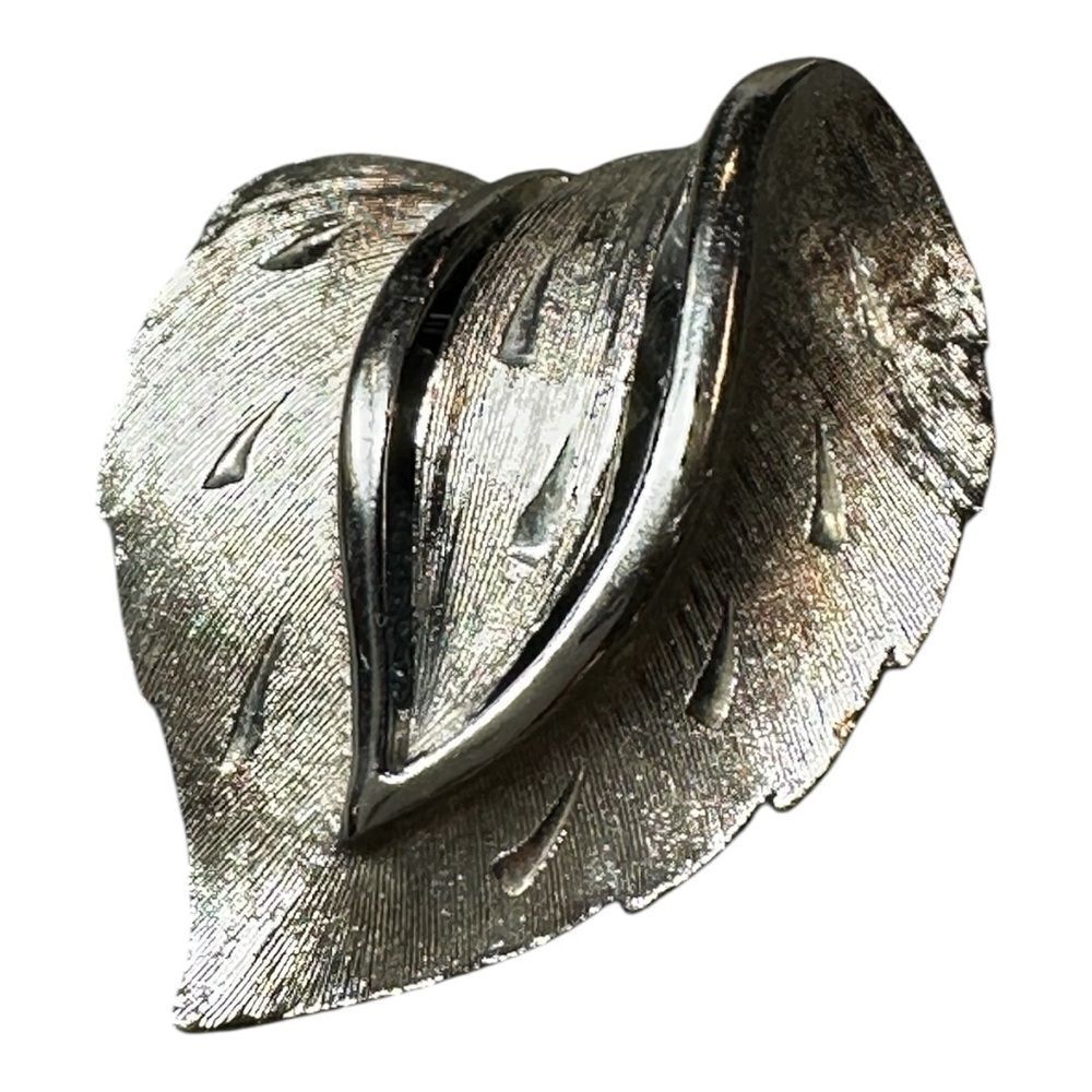 Vintage JJ Jonette stamped Brooch Pin Heart Silver Tone Leaf Textured Signed